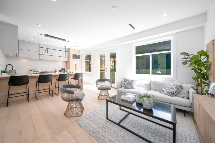 Photo 2 at 1710 E 35th Avenue, Victoria VE, Vancouver East