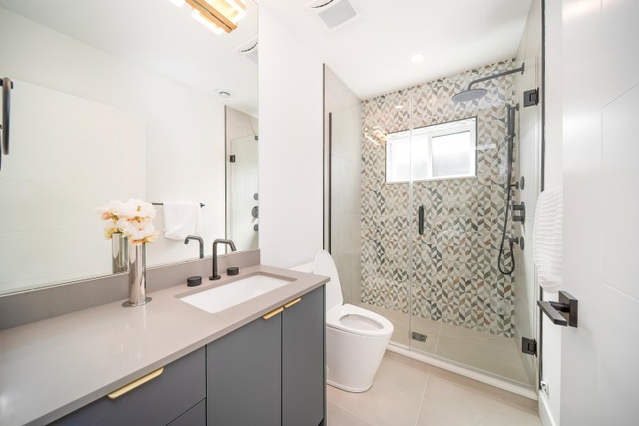 Photo 17 at 1710 E 35th Avenue, Victoria VE, Vancouver East