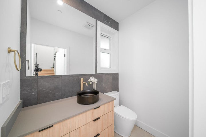 Photo 11 at 1710 E 35th Avenue, Victoria VE, Vancouver East