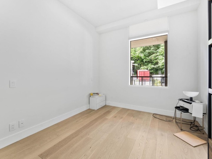 Photo 9 at 405 - 6687 Nelson Avenue, Horseshoe Bay WV, West Vancouver