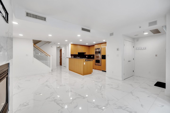 Photo 13 at 1277 W Cordova Street, Coal Harbour, Vancouver West