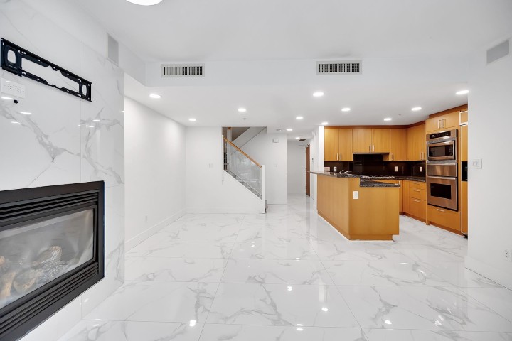 Photo 12 at 1277 W Cordova Street, Coal Harbour, Vancouver West