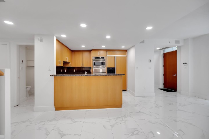 Photo 14 at 1277 W Cordova Street, Coal Harbour, Vancouver West