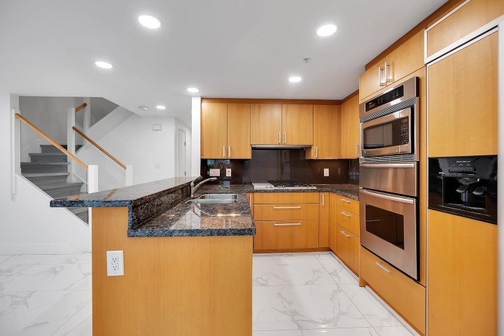 Photo 18 at 1277 W Cordova Street, Coal Harbour, Vancouver West