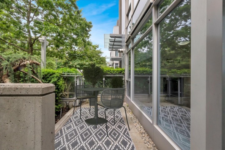 Photo 4 at 1277 W Cordova Street, Coal Harbour, Vancouver West