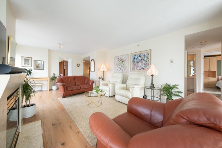 Photo 7 at 2204 - 183 Keefer Place, Downtown VW, Vancouver West