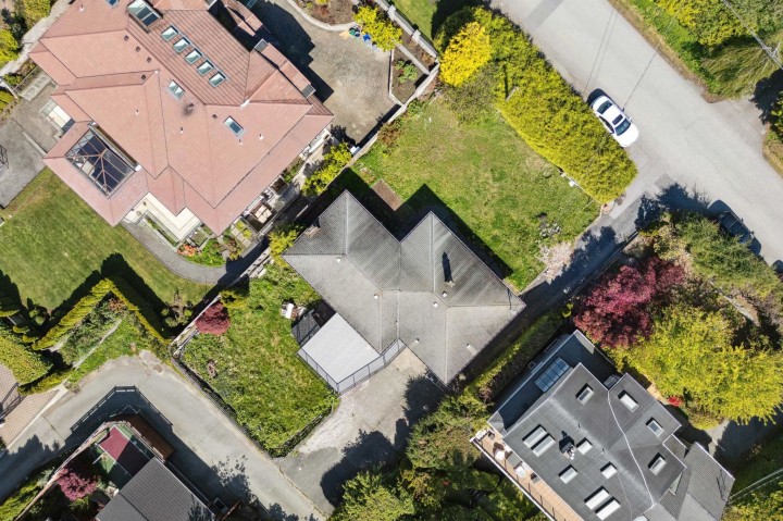 Photo 13 at 1158 Queens Avenue, British Properties, West Vancouver