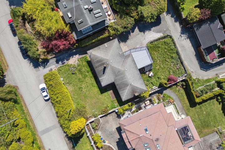 Photo 16 at 1158 Queens Avenue, British Properties, West Vancouver