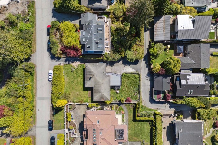 Photo 7 at 1158 Queens Avenue, British Properties, West Vancouver