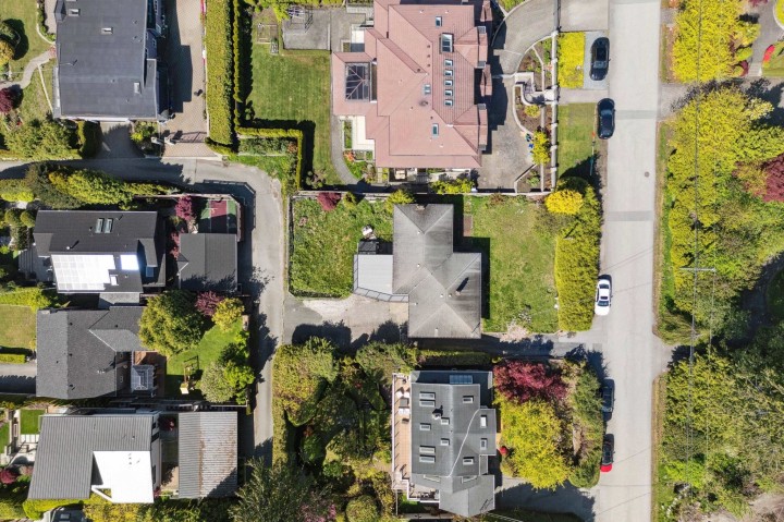 Photo 9 at 1158 Queens Avenue, British Properties, West Vancouver