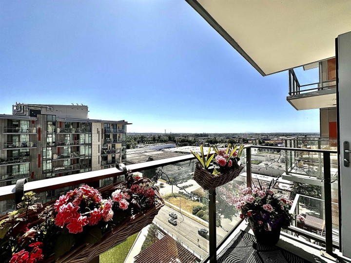 Photo 13 at 1308 - 8188 Fraser Street, South Vancouver, Vancouver East