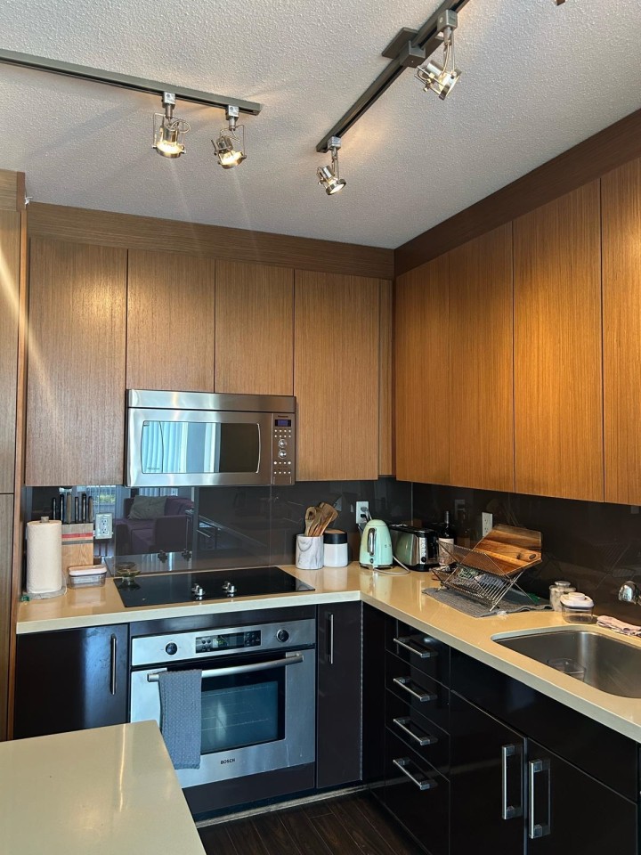 Photo 3 at 907 - 1833 Crowe Street, False Creek, Vancouver West