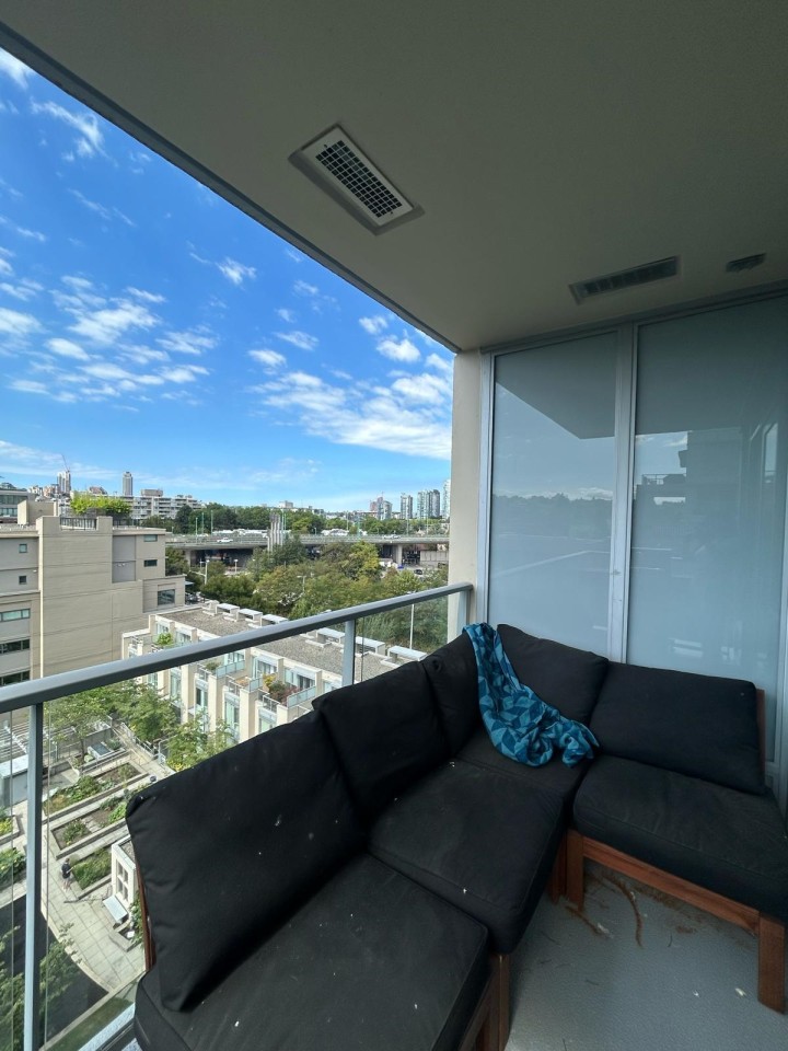 Photo 4 at 907 - 1833 Crowe Street, False Creek, Vancouver West