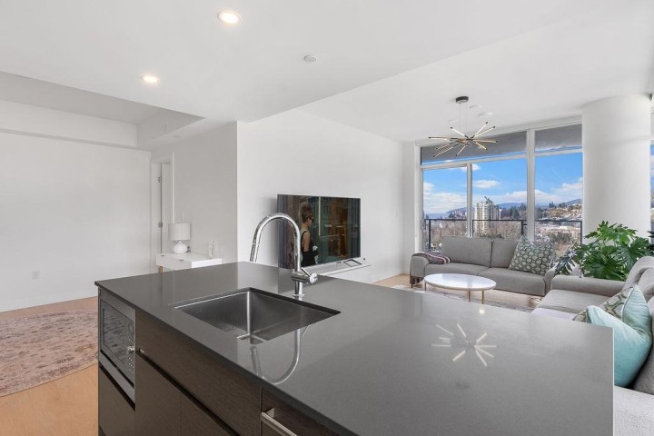 Photo 13 at 1408 - 200 Klahanie Court, Park Royal, West Vancouver