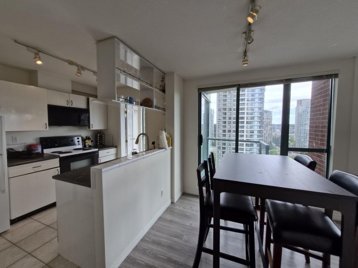 Photo 2 at 1707 - 939 Homer Street, Yaletown, Vancouver West