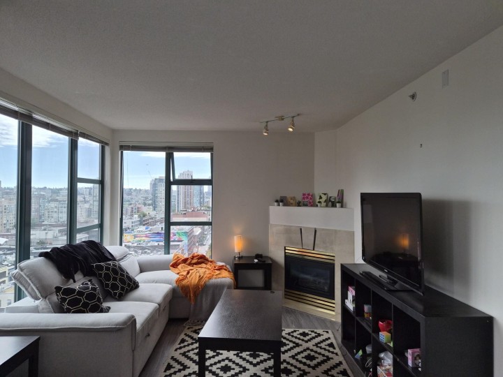 Photo 13 at 1707 - 939 Homer Street, Yaletown, Vancouver West