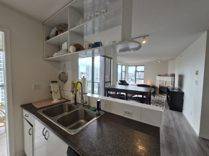 Photo 16 at 1707 - 939 Homer Street, Yaletown, Vancouver West