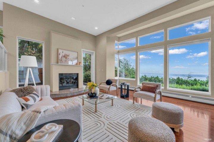 Photo 1 at 2617 Westhill Way, Westhill, West Vancouver