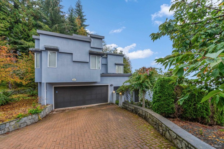Photo 4 at 2617 Westhill Way, Westhill, West Vancouver