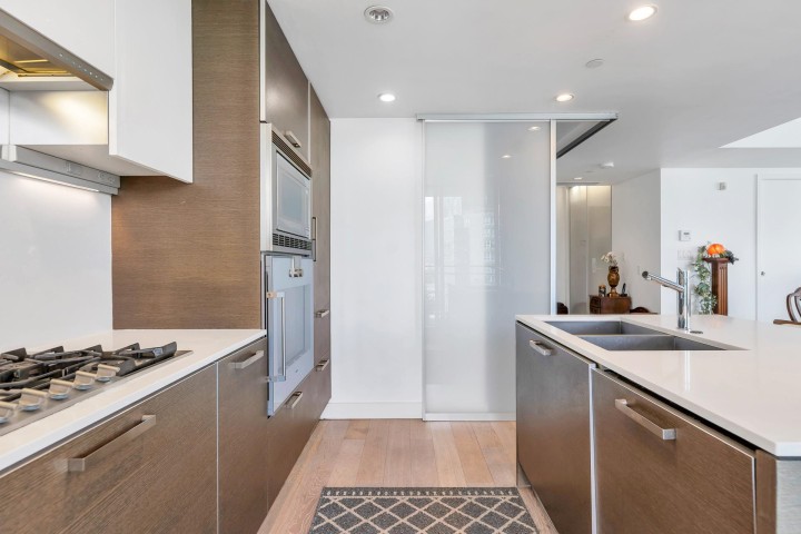 Photo 7 at 1601 - 1499 W Pender Street, Coal Harbour, Vancouver West