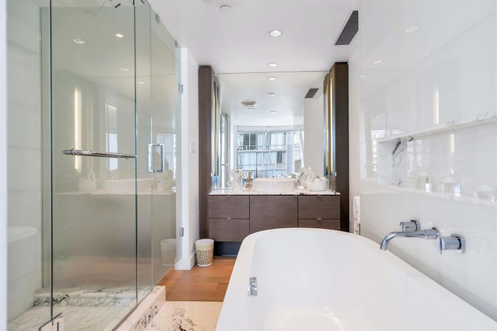 Photo 24 at 1601 - 1499 W Pender Street, Coal Harbour, Vancouver West