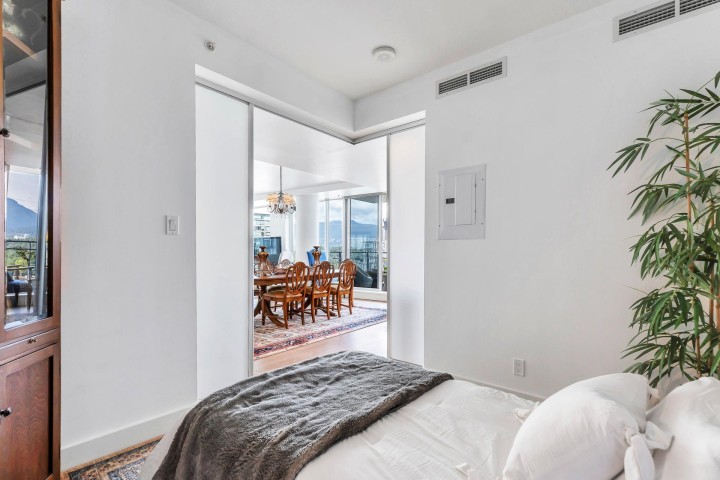 Photo 21 at 1601 - 1499 W Pender Street, Coal Harbour, Vancouver West