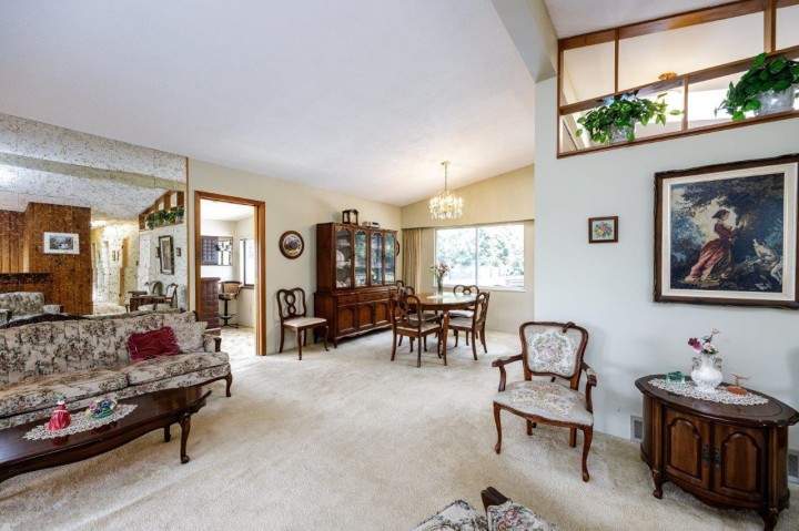 Photo 2 at 697 Plymouth Drive, Windsor Park NV, North Vancouver