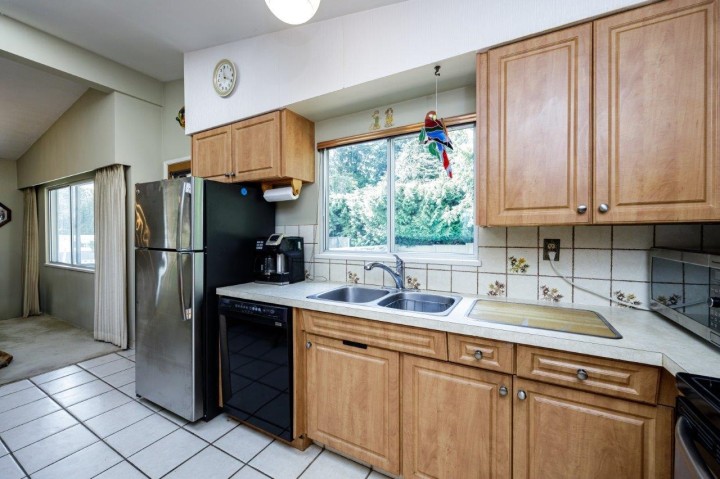 Photo 10 at 697 Plymouth Drive, Windsor Park NV, North Vancouver