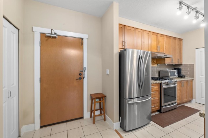 Photo 6 at 210 - 4885 Valley Drive, Quilchena, Vancouver West