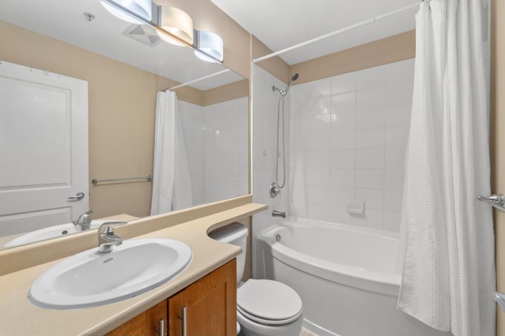 Photo 24 at 210 - 4885 Valley Drive, Quilchena, Vancouver West