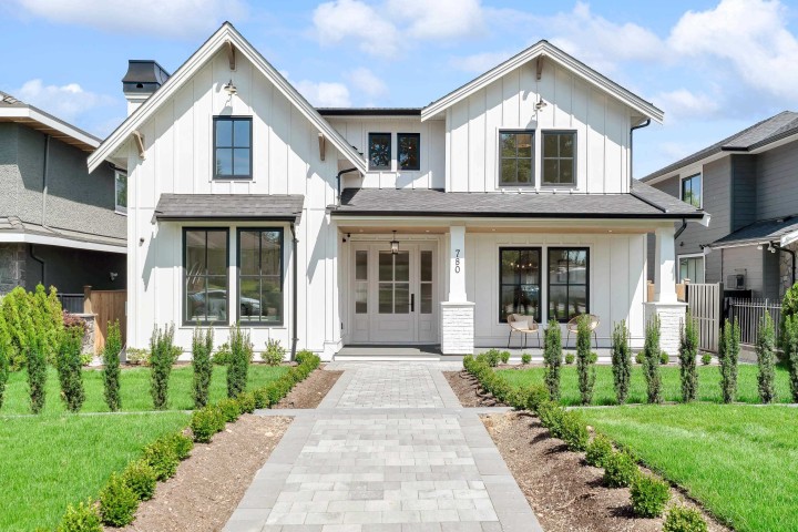 Photo 1 at 780 E 10th Street, Boulevard, North Vancouver