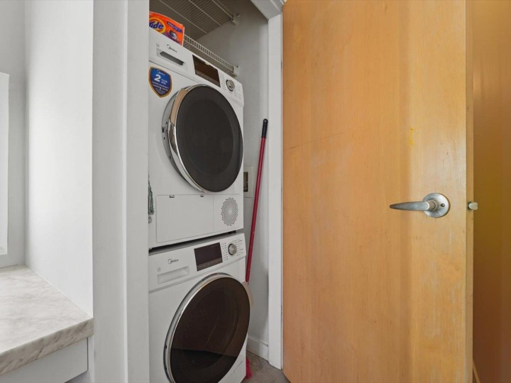 Photo 9 at 201 - 546 Beatty Street, Downtown VW, Vancouver West