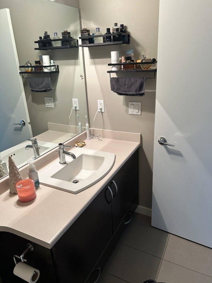 Photo 5 at 207 - 5605 Hampton Place, University VW, Vancouver West