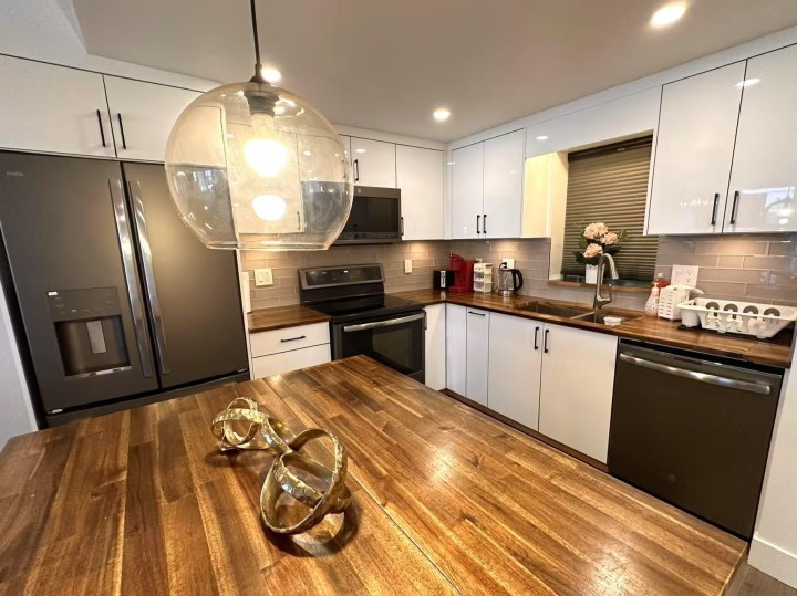 Photo 6 at 311 - 555 Abbott Street, Downtown VW, Vancouver West