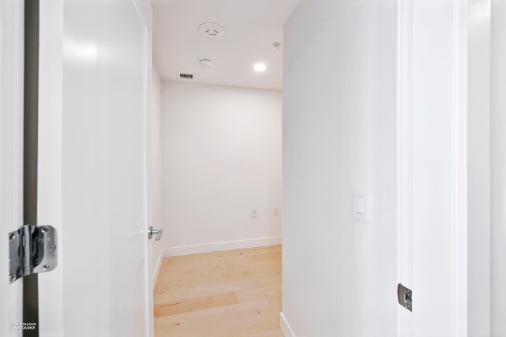 Photo 6 at 807 - 135 E 13th Street, Central Lonsdale, North Vancouver