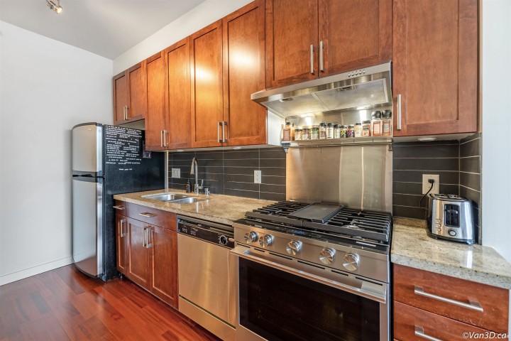 Photo 6 at 306 - 2055 Yukon Street, False Creek, Vancouver West