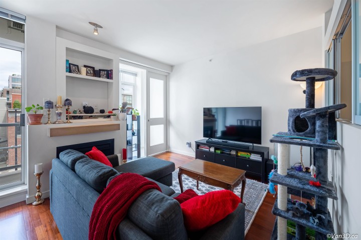 Photo 1 at 306 - 2055 Yukon Street, False Creek, Vancouver West
