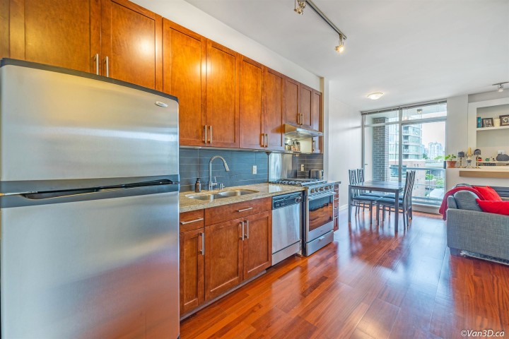 Photo 5 at 306 - 2055 Yukon Street, False Creek, Vancouver West