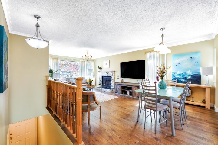 Photo 5 at 883 Nairn Court, Roche Point, North Vancouver