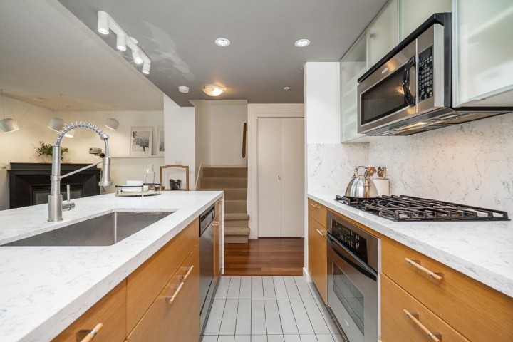 Photo 8 at 106 - 980 Cooperage Way, Yaletown, Vancouver West