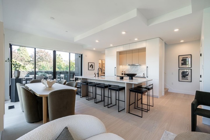 Photo 1 at 204 - 539 W 28th Avenue, Cambie, Vancouver West