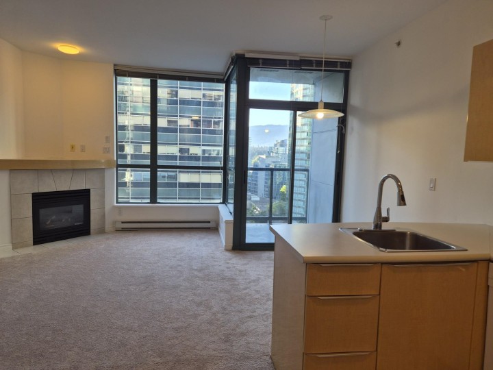 Photo 4 at 806 - 1239 W Georgia Street, Coal Harbour, Vancouver West