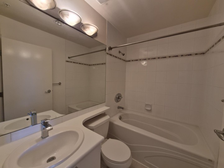 Photo 8 at 806 - 1239 W Georgia Street, Coal Harbour, Vancouver West