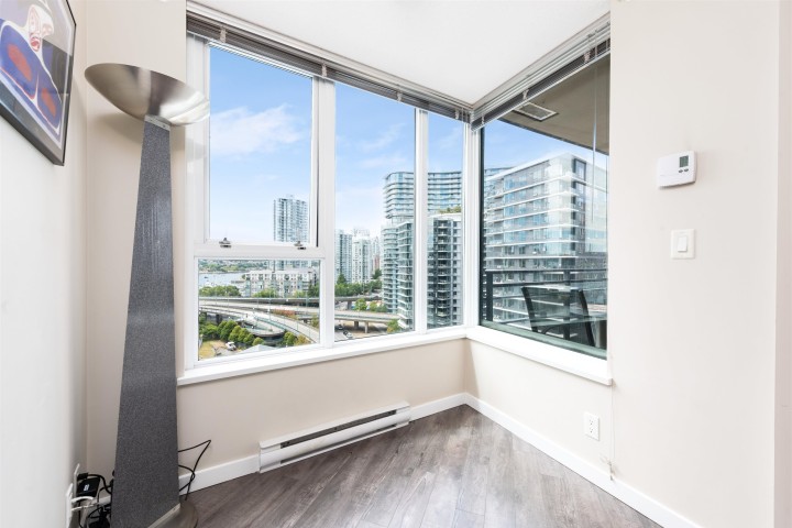 Photo 16 at 1606 - 33 Smithe Street, Yaletown, Vancouver West