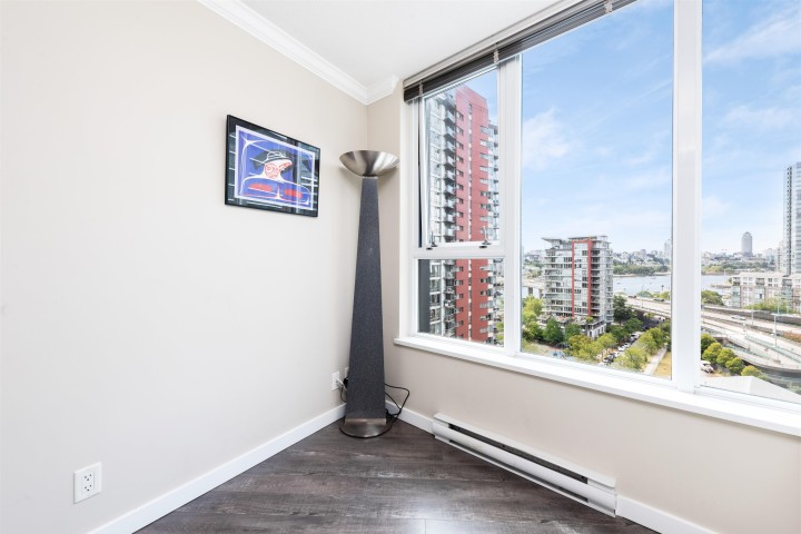 Photo 18 at 1606 - 33 Smithe Street, Yaletown, Vancouver West