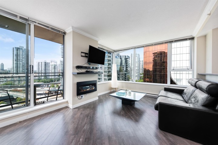 Photo 19 at 1606 - 33 Smithe Street, Yaletown, Vancouver West