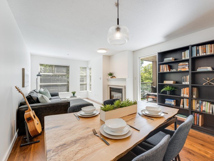 Photo 2 at 204 - 2181 W 12th Avenue, Kitsilano, Vancouver West