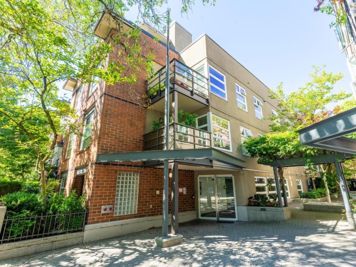 Photo 1 at 204 - 2181 W 12th Avenue, Kitsilano, Vancouver West