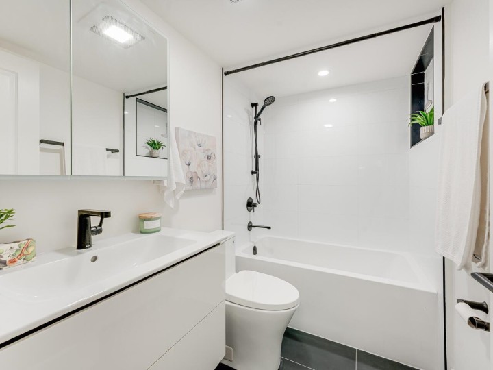 Photo 15 at 204 - 2181 W 12th Avenue, Kitsilano, Vancouver West