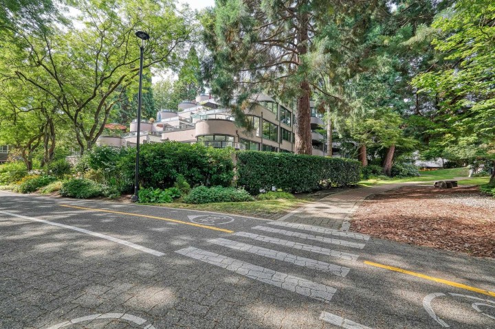 Photo 23 at 41 - 1425 Lamey\'s Mill Road, False Creek, Vancouver West